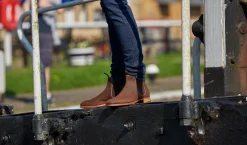 Mansfield - Brown Waxy Suede